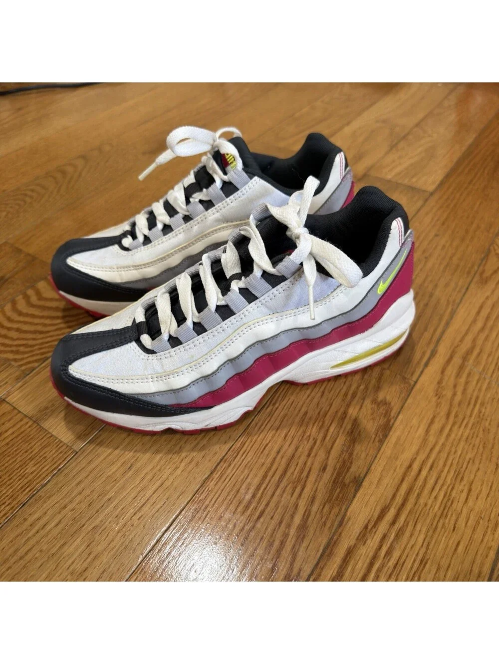 Size 6.5 Y Nike Air Max 95 Youth White Hot Pink Volt Black Running Shoes/ Wmns 8